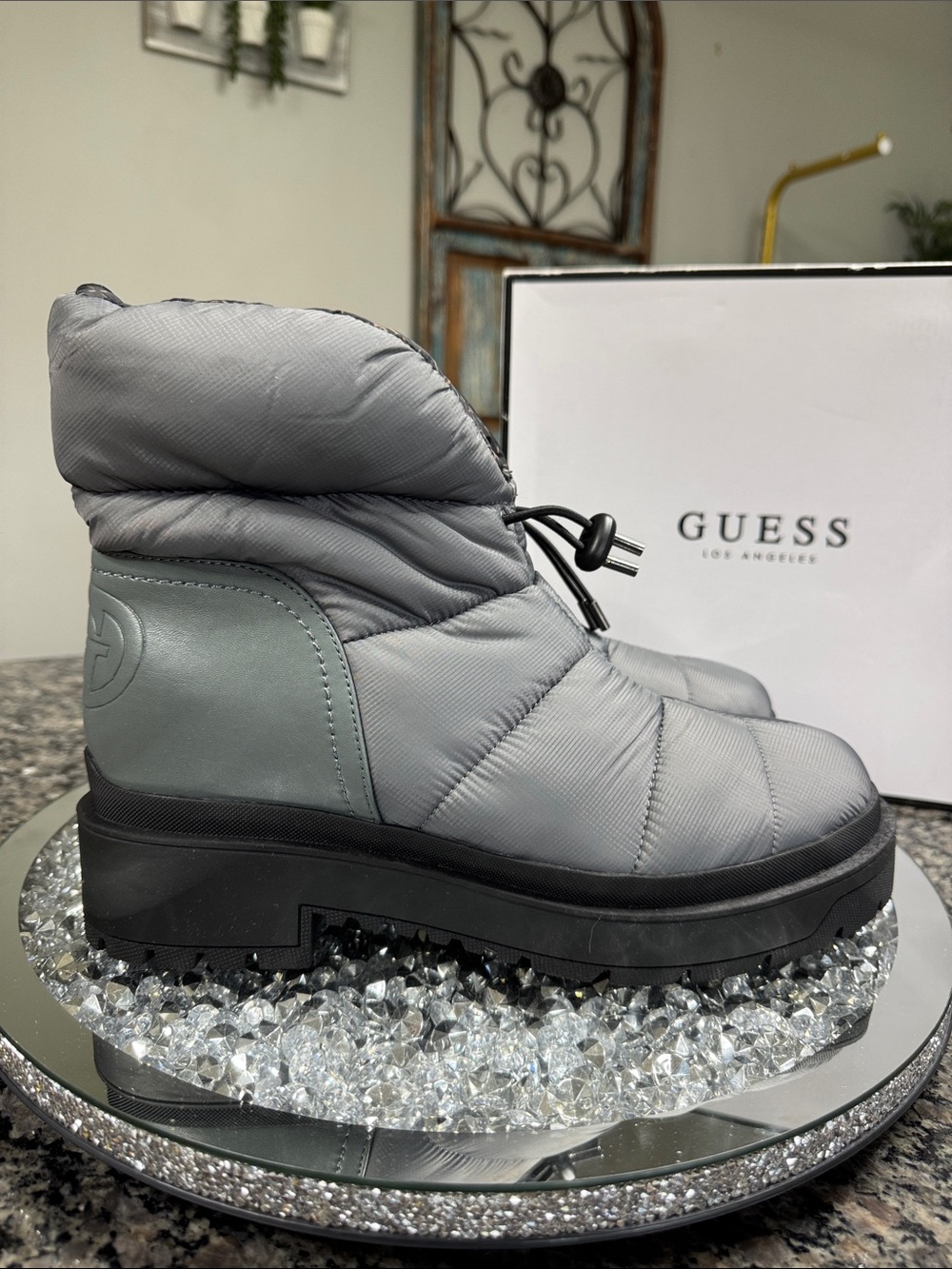 GUESS Gray Quilted Puffer Ankle Winter Boots NEW 11